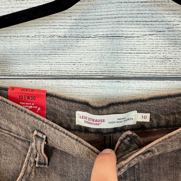 Levi's Strauss Women's Vintage A-Line Seamed Brown High Rise Shorts Size 10 - Picture 7 of 8
